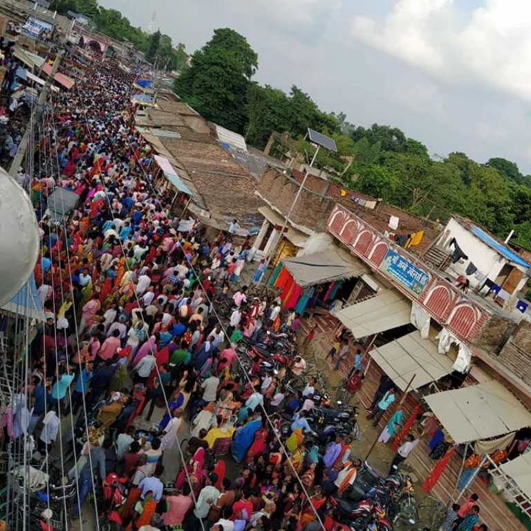 १०० वर्ष पूरा भएको अवसरमा मत्सरीमा हेलीकाप्टर मार्फत पुष्प वर्षा