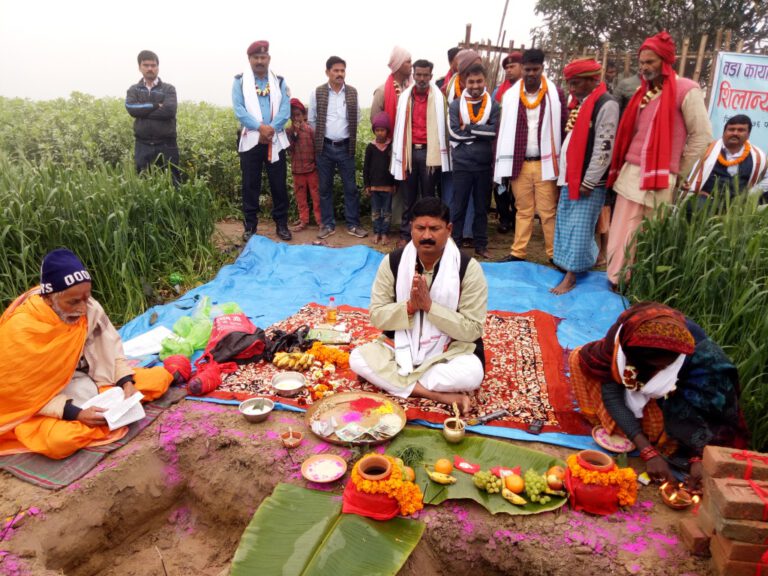 मेयर गुप्ताले गरे वड़ा कार्यालय र स्वास्थ्य सँस्था भवनको शिलान्यास