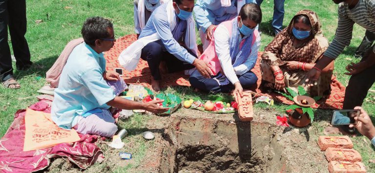 देवाही गोनाहीको प्रशासनिक भवन मेयर पटेलद्वारा शिलान्यास