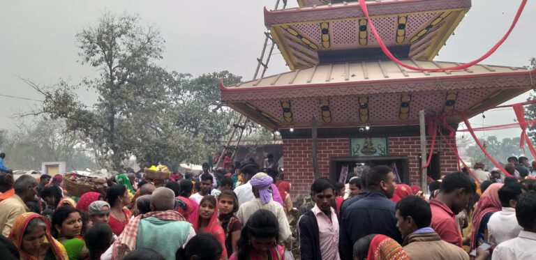 रौतहटको ऐतिहासिक शिवनगर महादेव मन्दिरमा तालाबन्दी