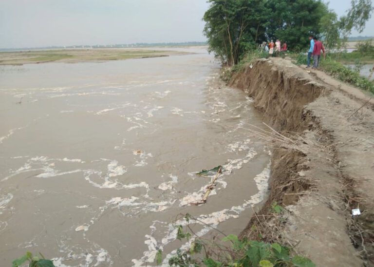 लापरवाहीले पिपरामा वागमती नदीको बाँध र स्पर कटान