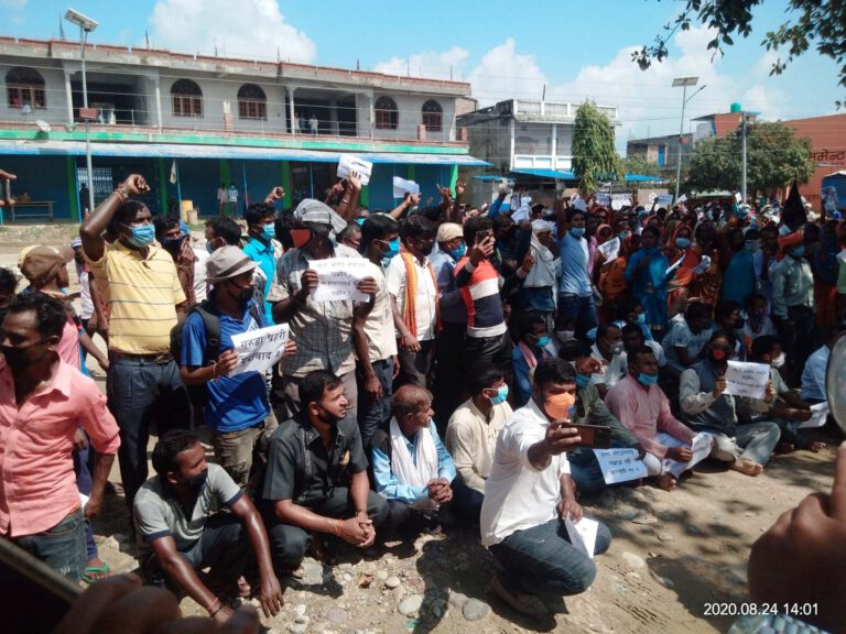 दलित समुदायद्धारा गरुडामा प्रहरी ज्यादती विरुद्ध प्रदर्शन