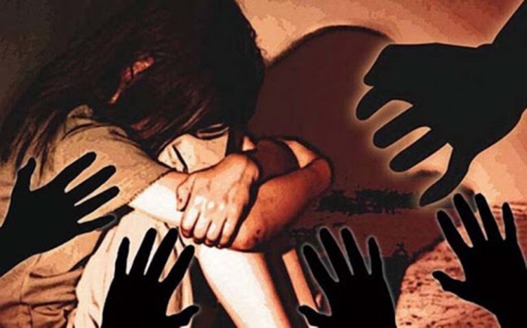 बालिकालाई सामूहिक बलात्कार गरेको आरोपमा तीन जना पक्राउ