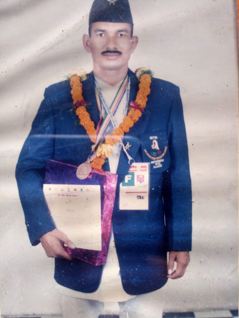 खिलाड़ी बैरागीलाइ शहीद घोषणाको मागँ गर्दै मुख्य मन्त्री लाई विनती पत्र