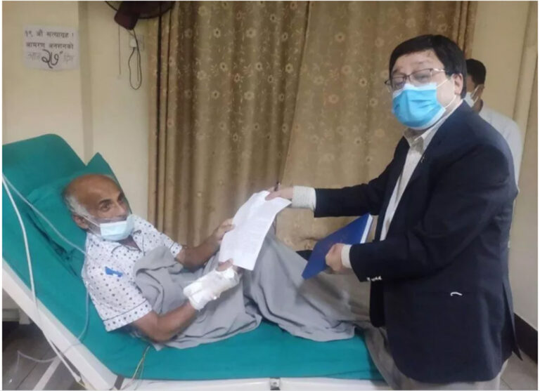 सरकार र अनसनरत केसीबीच  मध्यरातमा  ८ बुँदे सहमति