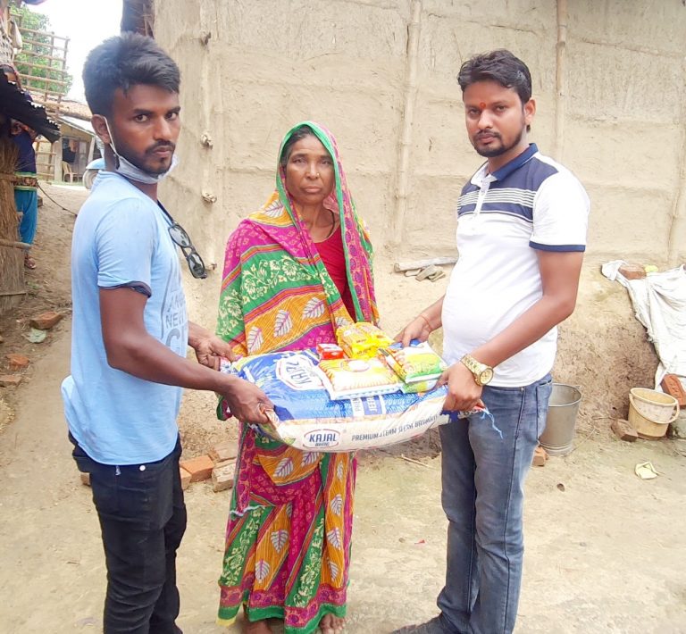 अष्ट्रेलियाको राहत पत्रकार पटेलद्वारा ७ जना   अति विपन्न परिवारलाई  हस्तान्तरण