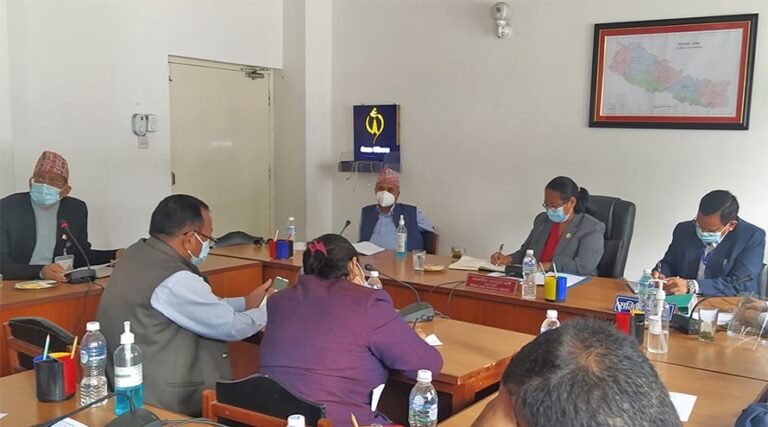कक्षा १२ को परीक्षाअघि विद्यार्थीलाई खोप दिन सुझाव, संक्रमितलाई अलग्गै व्यवस्था