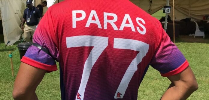 paras