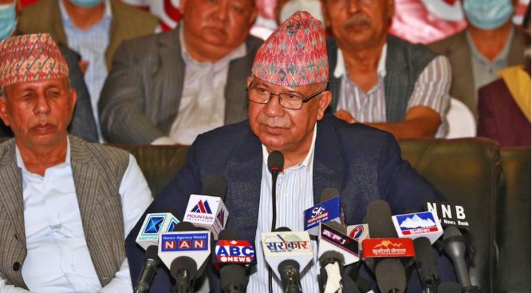 ओलीको नाम गफाडी नम्बर एक भनेर गिनिज बुकमा लेखिदिए हुन्छ : माधव नेपाल