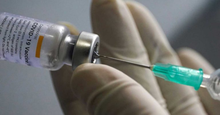 देशभरका ५७ प्रतिशत नागरिकले लगाए कोरोना विरुद्धको पूर्ण मात्रा खोप