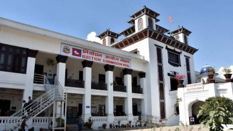 उपनिर्वाचनका लागि उम्मेदवारको मनोनयनपत्र दर्ता हुँदै