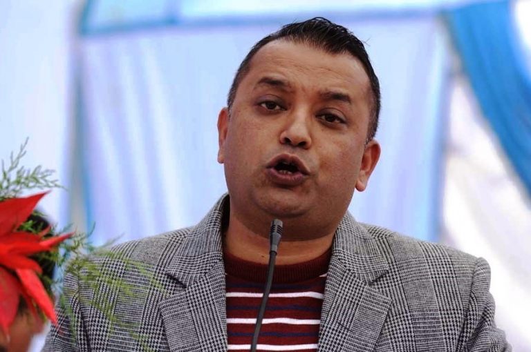 देशको नेतृत्व परिवर्तनका लागि मलाई निर्वाचित गर्नुपर्छ: गगन थापा