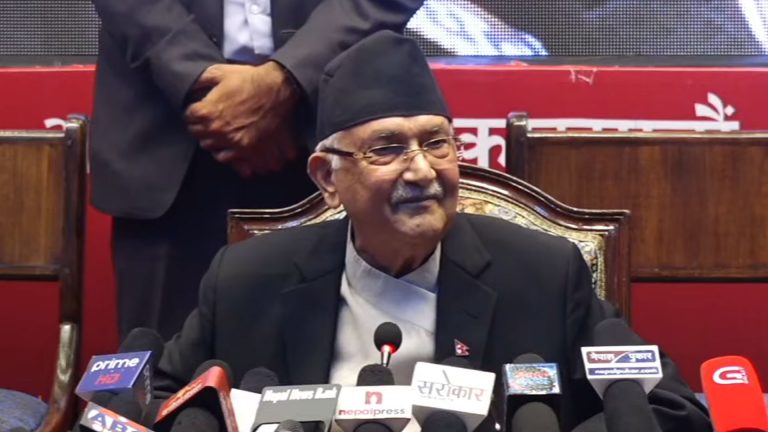 देउवासँग लाइभ डिबेटमा आउन तयार छु : अध्यक्ष ओली