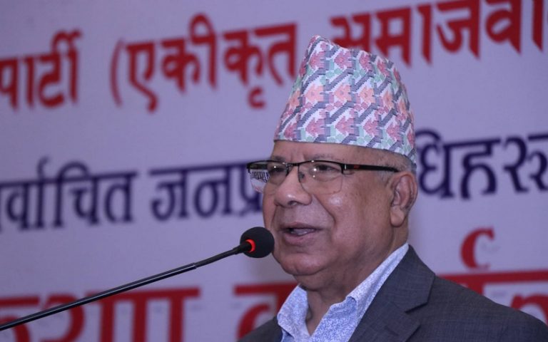 गठबन्धन छोडेर ओलीलाई विश्वास गर्न गए घर न घाटको – माधव नेपाल
