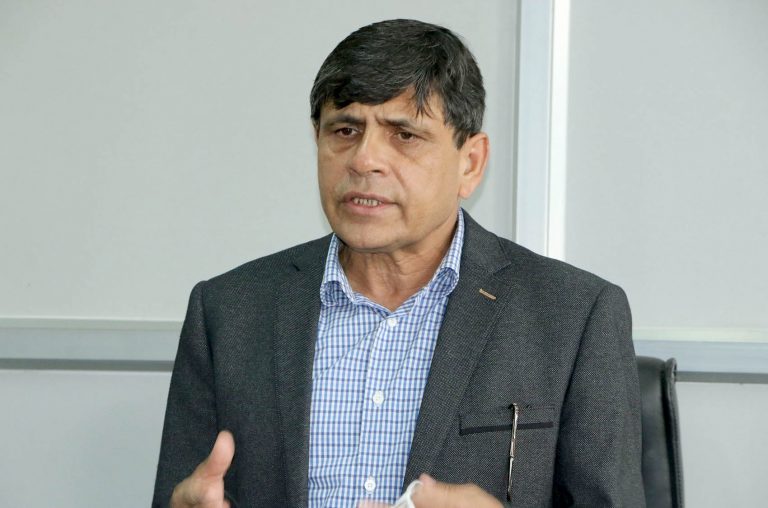 घनश्याम भुसालद्वारा एमाले परित्याग, हँसिया हथौडाबाट प्रतिस्पर्धा गर्ने तयारी