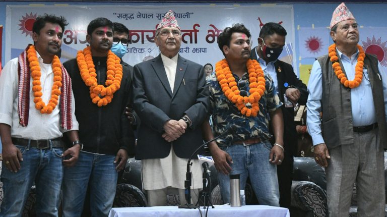 कांग्रेसको घोषणा पत्र नै भाडाका बुद्धिजीवीले लेखिदिएका ओलीकाे आरोप