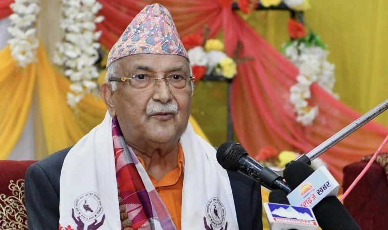 रविलाई ओलीको कटाक्ष : टीभीमा समाचार भन्नुपर्ने उम्मेदवार बनेका छन्!