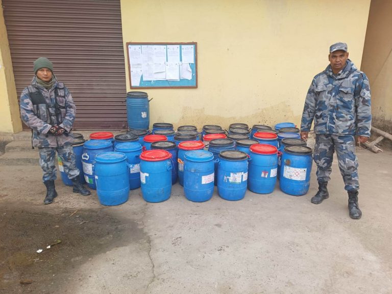 साढ़े आठ लाख मूल्य बरावरको कच्चा घिउ बरामद
