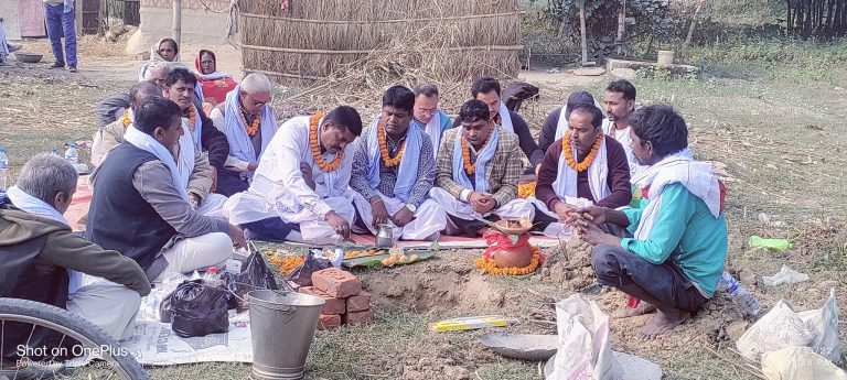 मेयर यादवद्वारा कोल्ड स्टोर शिलान्यास