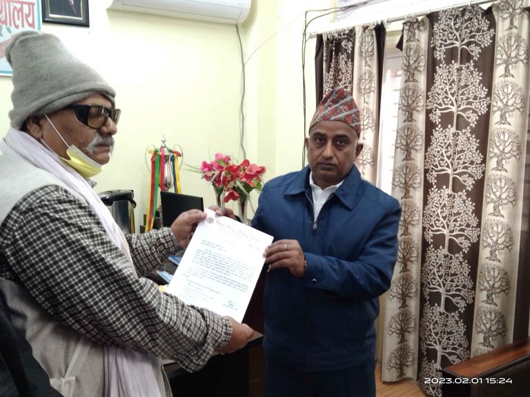 डेरी संचालक माथि कार्यवाही गर्दै हिन्दू परिषद्को ज्ञापन पत्र