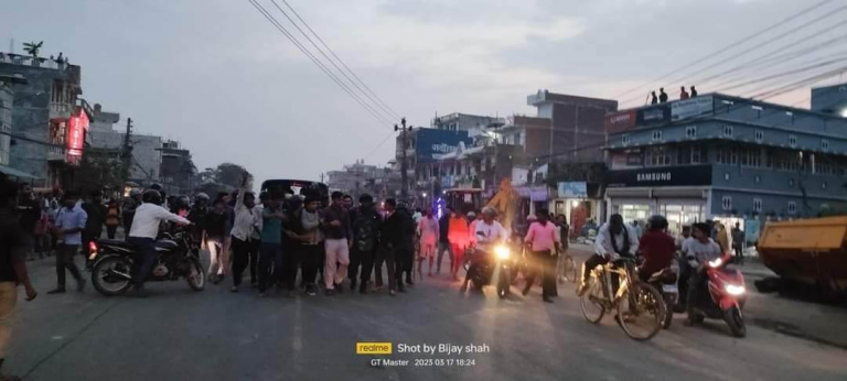 भ्रष्टाचारको विरुद्ध आवाज उठाउने यादवलाई प्रहरीले गरे पक्राउ
