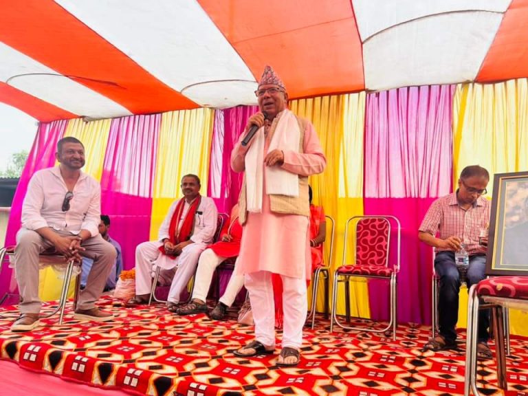 निजि लगानीमा प्राविलाई मा.वि. बनाउन जग्गा सहित भवन दानको प्रतिवद्धता