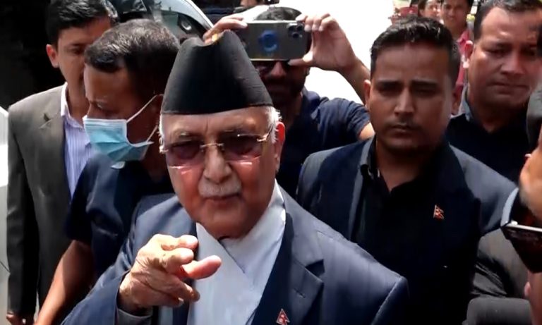 प्रधानमन्त्री प्रचण्डका कारण संसद बन्द भएको ओलीकाे आरोप