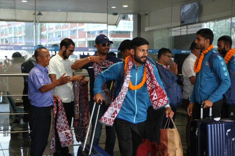 एसिया कप खेलेर क्रिकेट टिम नेपाल फर्किए