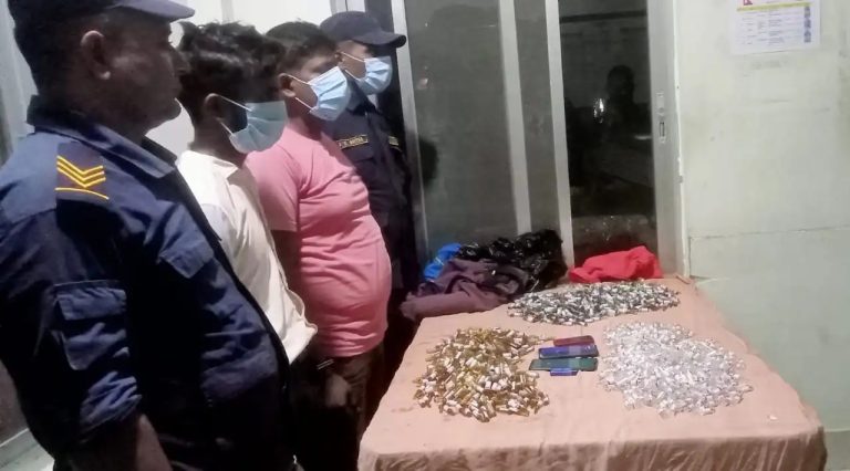 सिरहामा लागूऔषधसहित दुई युवक प्रहरी नियन्त्रणमा