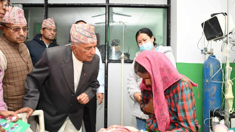 भूकम्पपीडितले राष्ट्रपति पौडेलसँग भने घर निर्माणसहित बाँच्ने आधार तय गरिदिनुस्