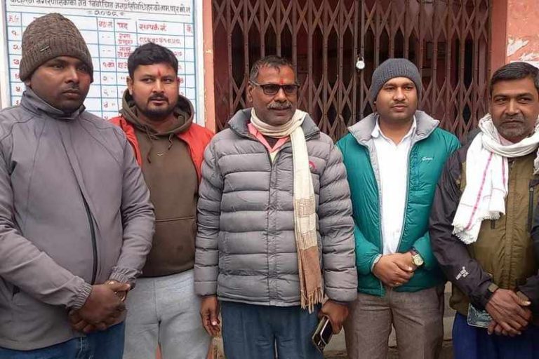 कटहरिया नगरपालिकामा लागेको ताला खुल्यो