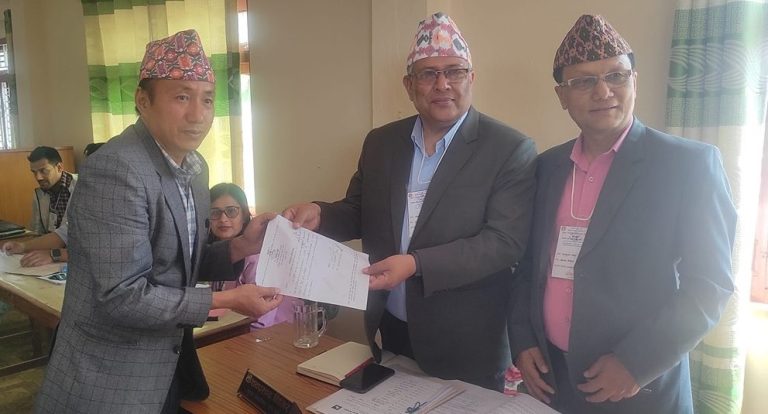 इलाम-२ मा ४ जनाको उम्मेदवारी दर्ता