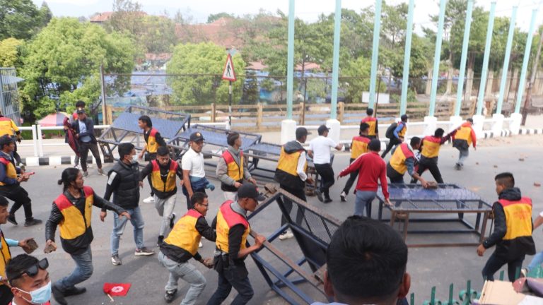 राजेन्द्र महतो नेतृत्वको प्रदर्शनमा झडप, ६ जना घाइते