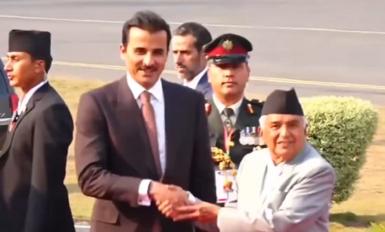 कतारका राजा शेख काठमाडौं आइपुगे