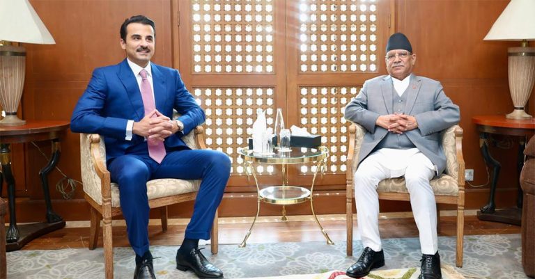 प्रधानमन्त्री प्रचण्ड र कतारका अमिर थानीबीच भेटवार्ता