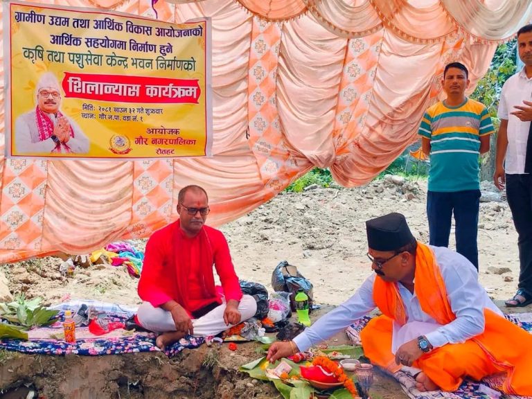 नगर प्रमुख साहले गरे कृषि तथा पशु सेव केन्द्रको भवन शिलान्यास