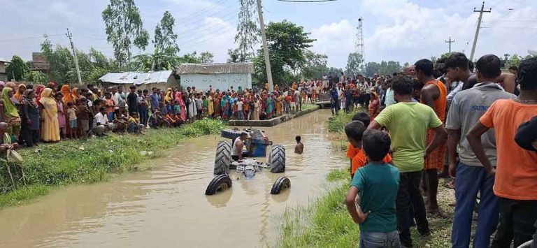 सर्लाहीमा बोलबम यात्री सवार ट्याक्टर दुर्घटना हुँदा एकको मृत्यु, चार घाइते
