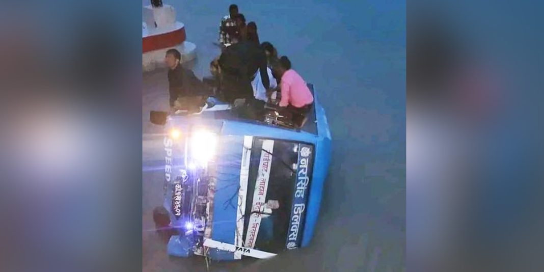 koshi-barrage- Bus accident