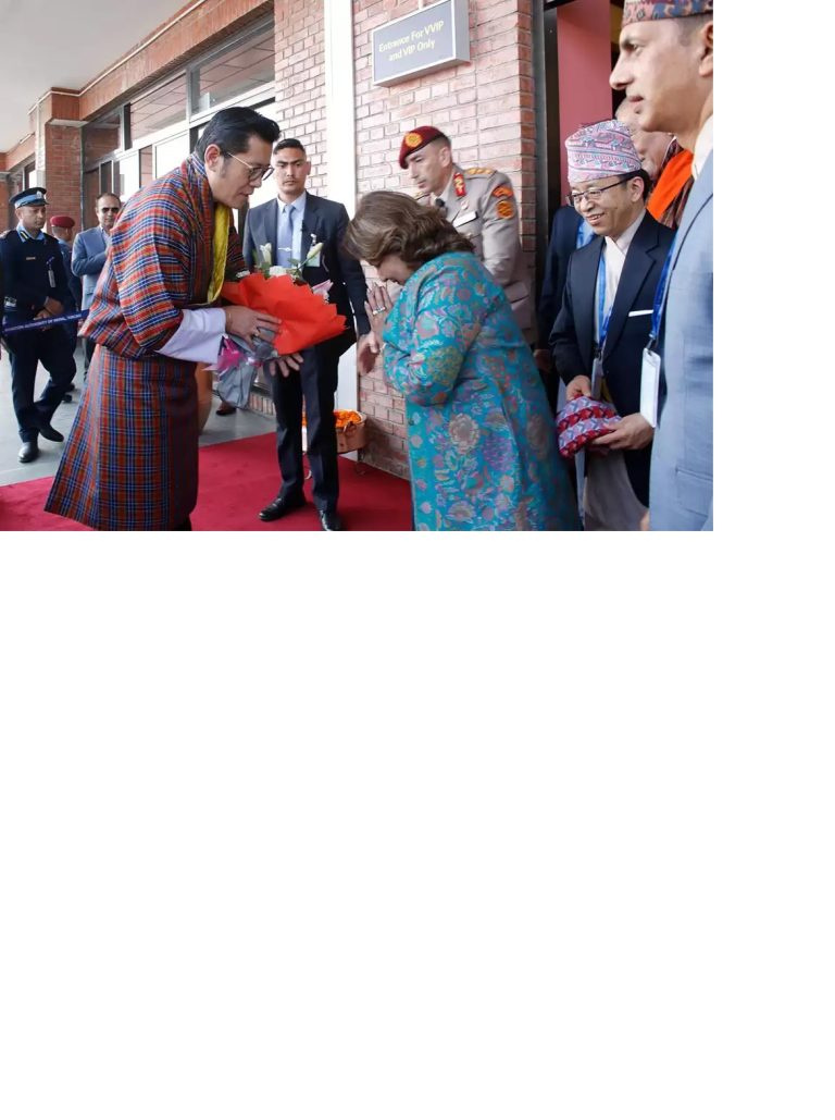 भुटानी राजा स्वदेश फिर्ता