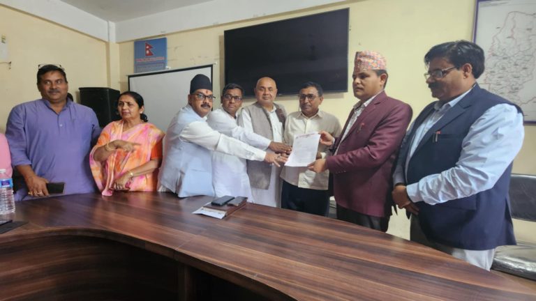 नेकपा एस रौतहले बुझायो १९ बुन्दे माग सहितकाे ज्ञापन पत्र