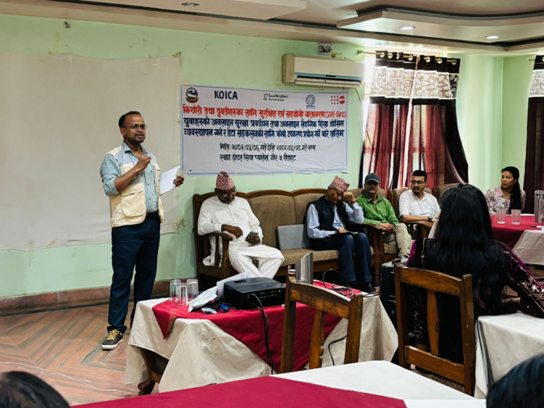 SAFE Girls परियोजनाअन्तर्गत८०जनामेन्टरहरूलाई ट्याब्लेटवितरण
