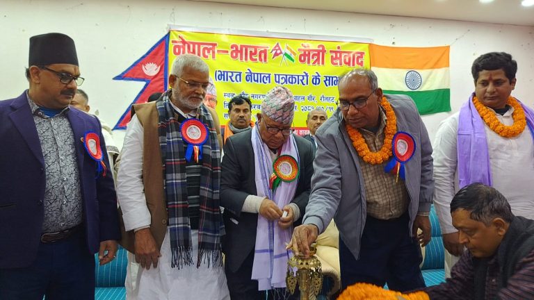 वाइसीएलले मल आपूर्ति समस्या समाधानको माग गर्दै जिल्ला प्रशासनमा ज्ञापनपत्र बुझायो