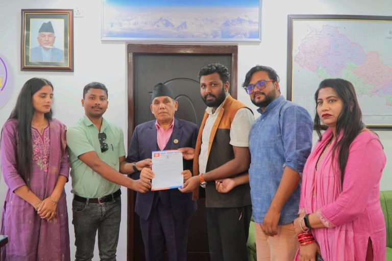 अतिरिक्त विशिष्ट श्रेणीको पद निजामती विधेयकबाट हटाउन आजपाको माग