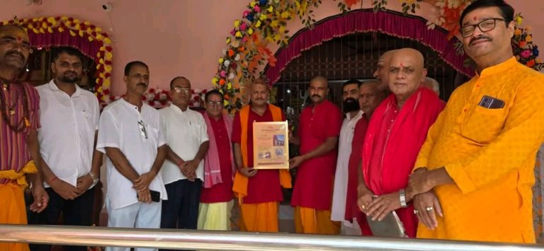दुर्गा भगवती गाउँपालिकामा मन्दिरको इतिहास बुझ्न QR स्क्यानर सुविधा