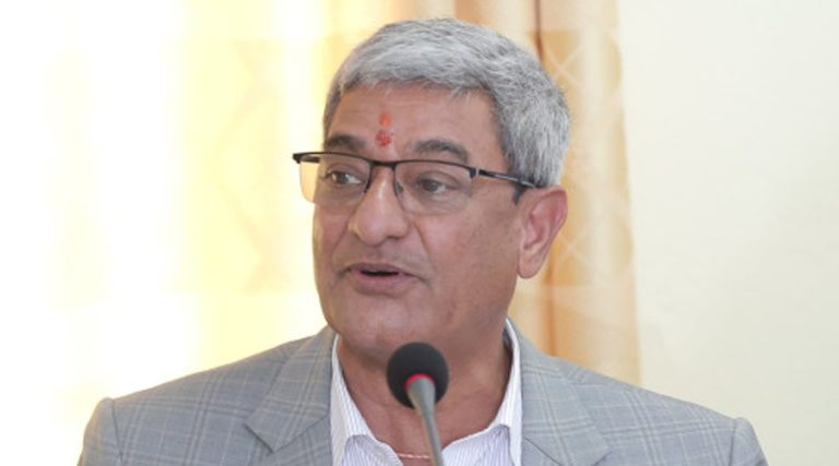 गृहमन्त्री रमेश लेखकले दिए राजीनामा